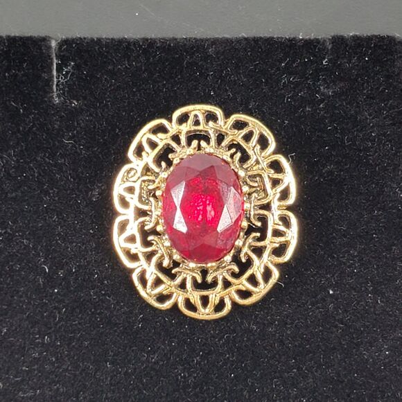 Vintage 1970's Sarah Coventry Gold Tone Brooch W/Oval Red Rhinestone Marked SC - Picture 9 of 14